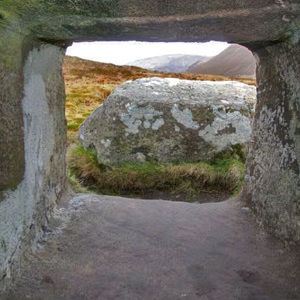 dwarfie stone Orkney