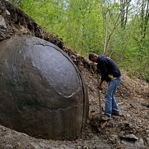 Steinkugeln Bosnische Pyramiden